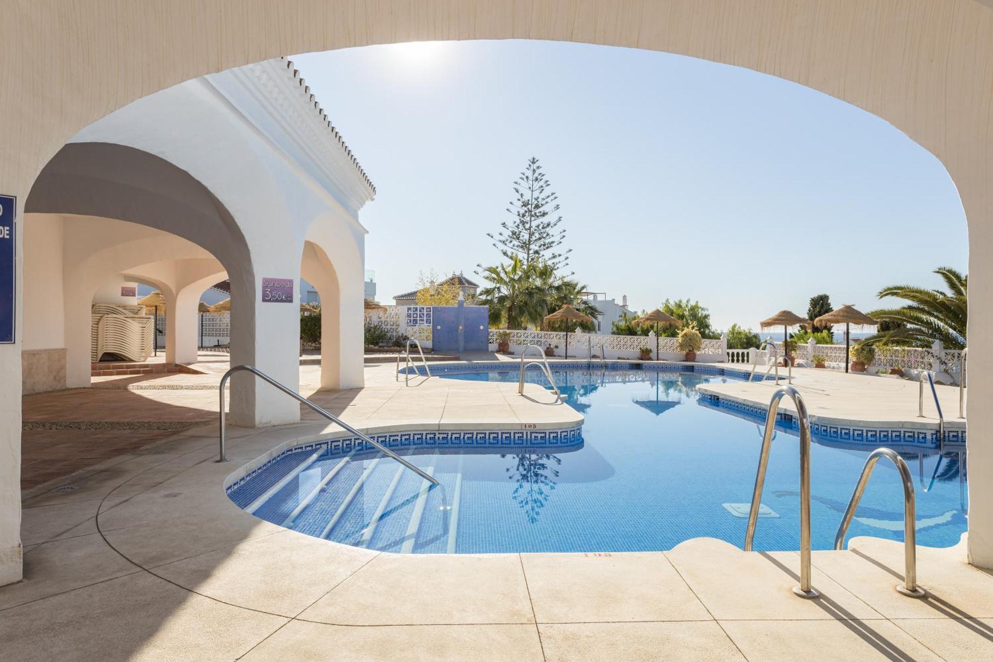 Capistrano Playa Apartment Nerja Exterior foto